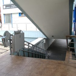 Montáž šikmej schodiskovej plošiny v osobnom prístave, Bratislava